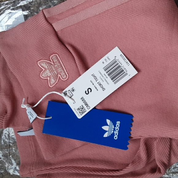 Adidas shorts - Picture 2 of 5